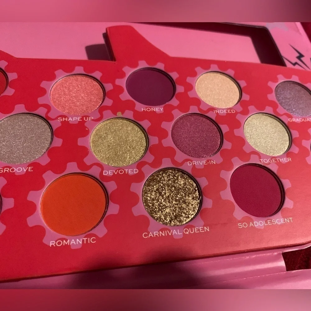 Rare Sold Out Grease Revolution London Makeup Pallet It’s the word! 18 eyeshadow - Picture 4 of 12